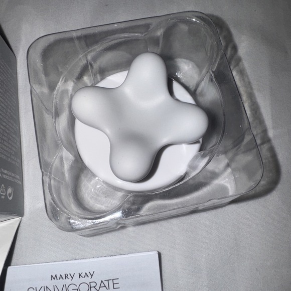 New Mary Kay SKINVIGORATE SONIC 1 Facial Massage Head 135590 - Picture 2 of 3